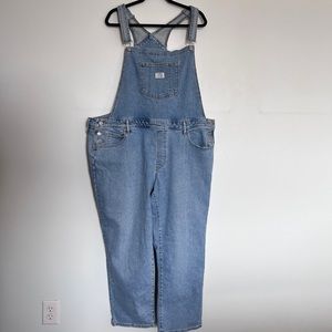 Levi’s denim bin overalls size 24W